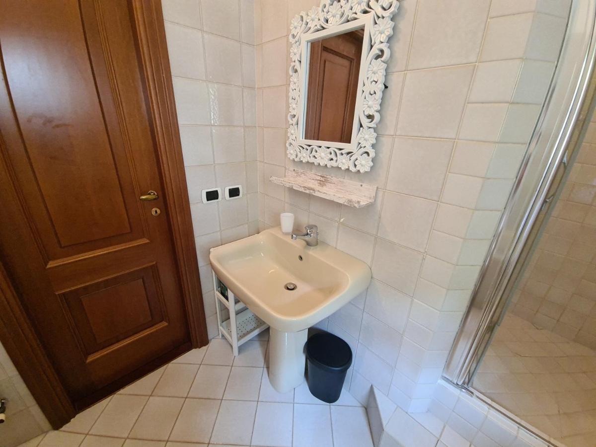 Dolce Casa Da Roby E Andrea By Portofinovacanze San Maurizio di Monte 外观 照片